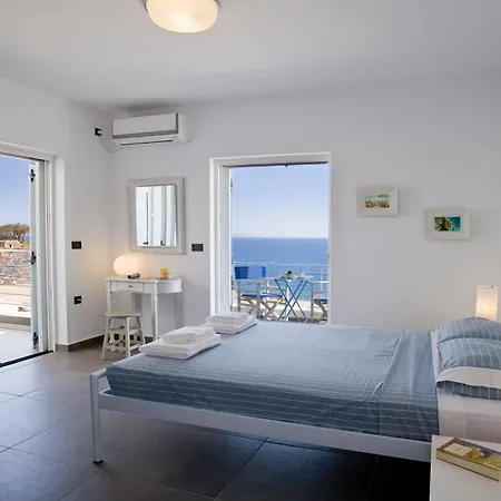 Vila Beachfront Ariadne *