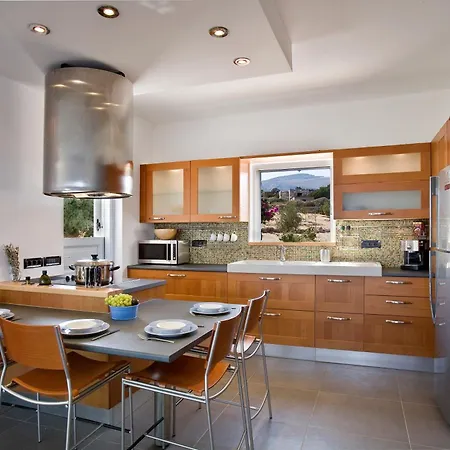 Vila Beachfront Ariadne *