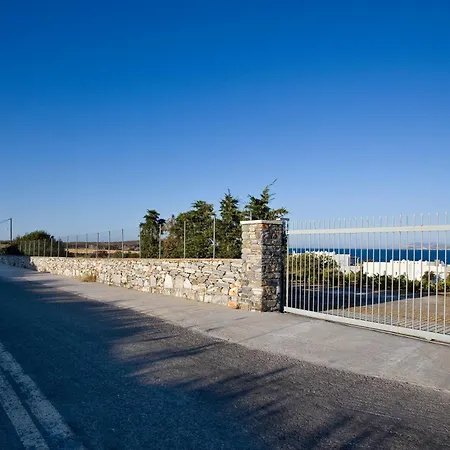 Beachfront Ariadne Vila *