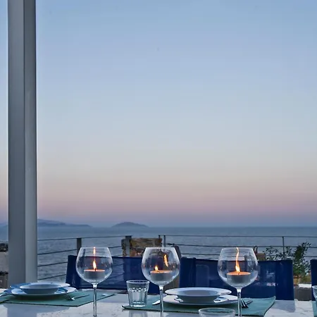 Beachfront Ariadne Villa Mucúna
